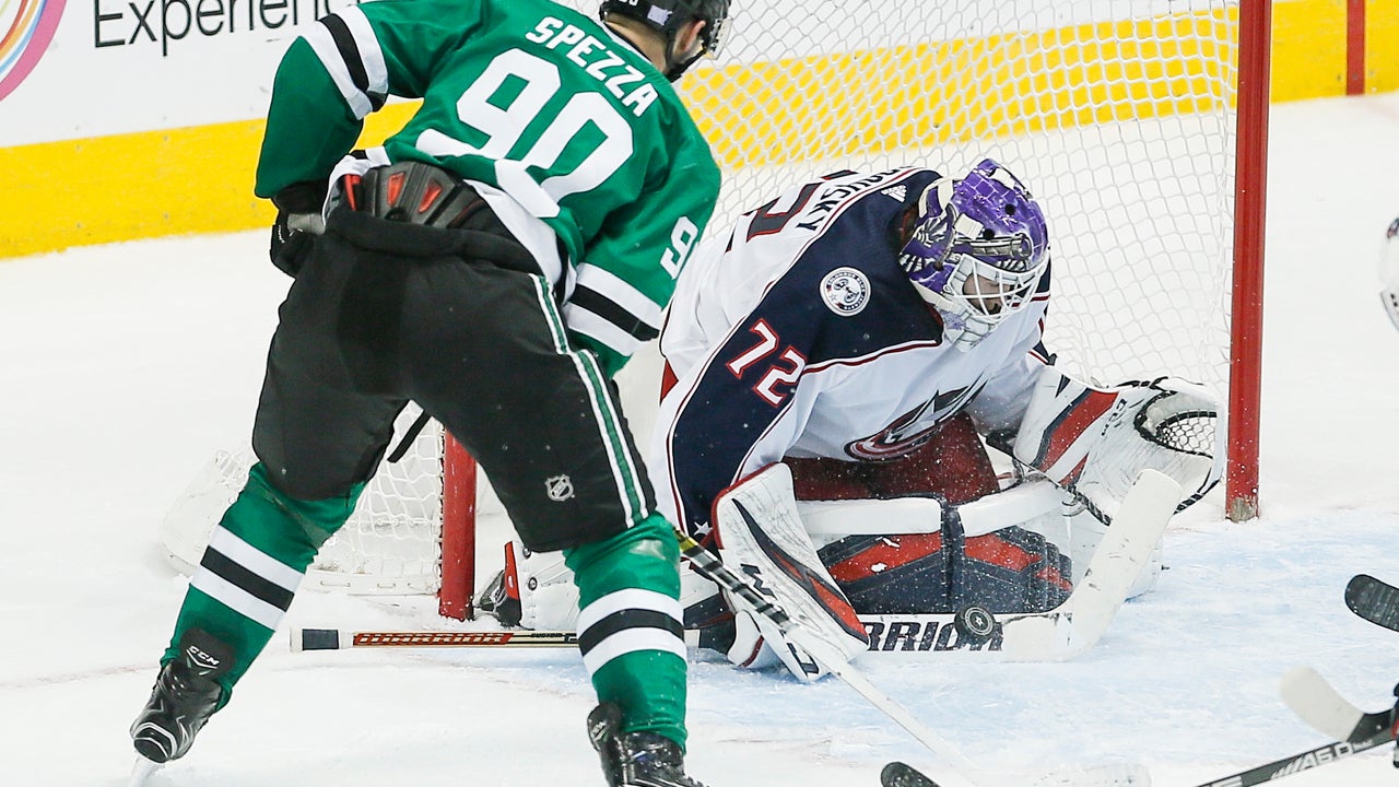 Dubois gets go-ahead goal, Blue Jackets beat Stars 2-1